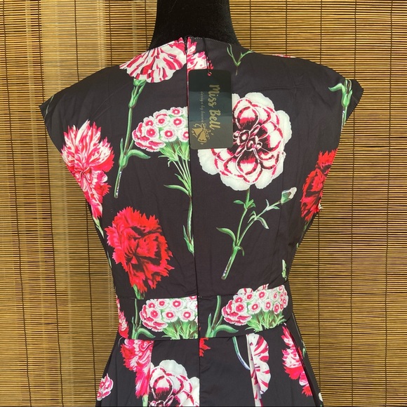 Sleeveless Floral Maxi Dress Size Small carnation print - Picture 4 of 6